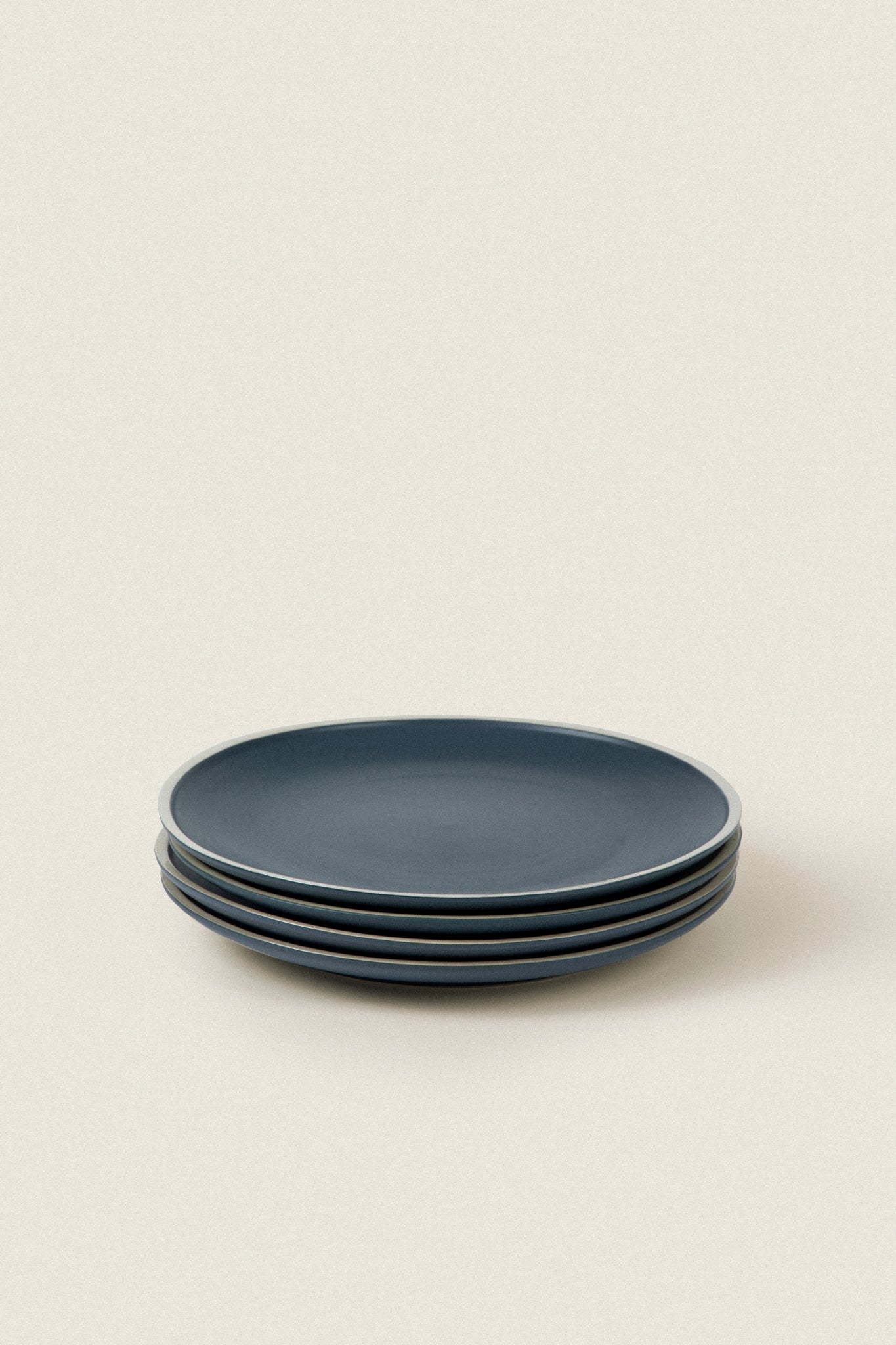 Matte Ceramic Dinner Plates (Set of 4) - midnight blue