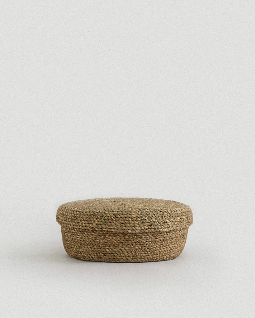 Souk Round Seagrass Basket with Lid - Souk Round Seagrass Basket with Lid