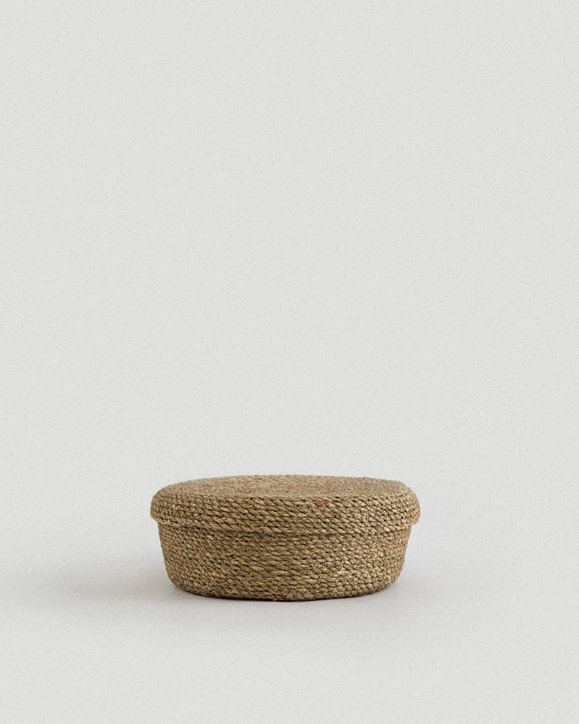 Souk Round Seagrass Basket with Lid - Souk Round Seagrass Basket with Lid