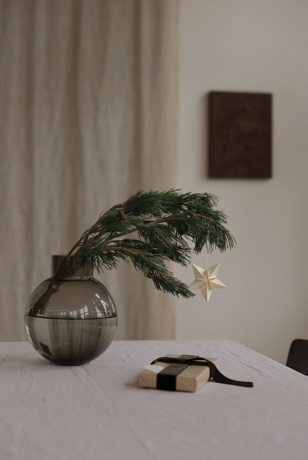 Ball Glass Vase - smoke gray
