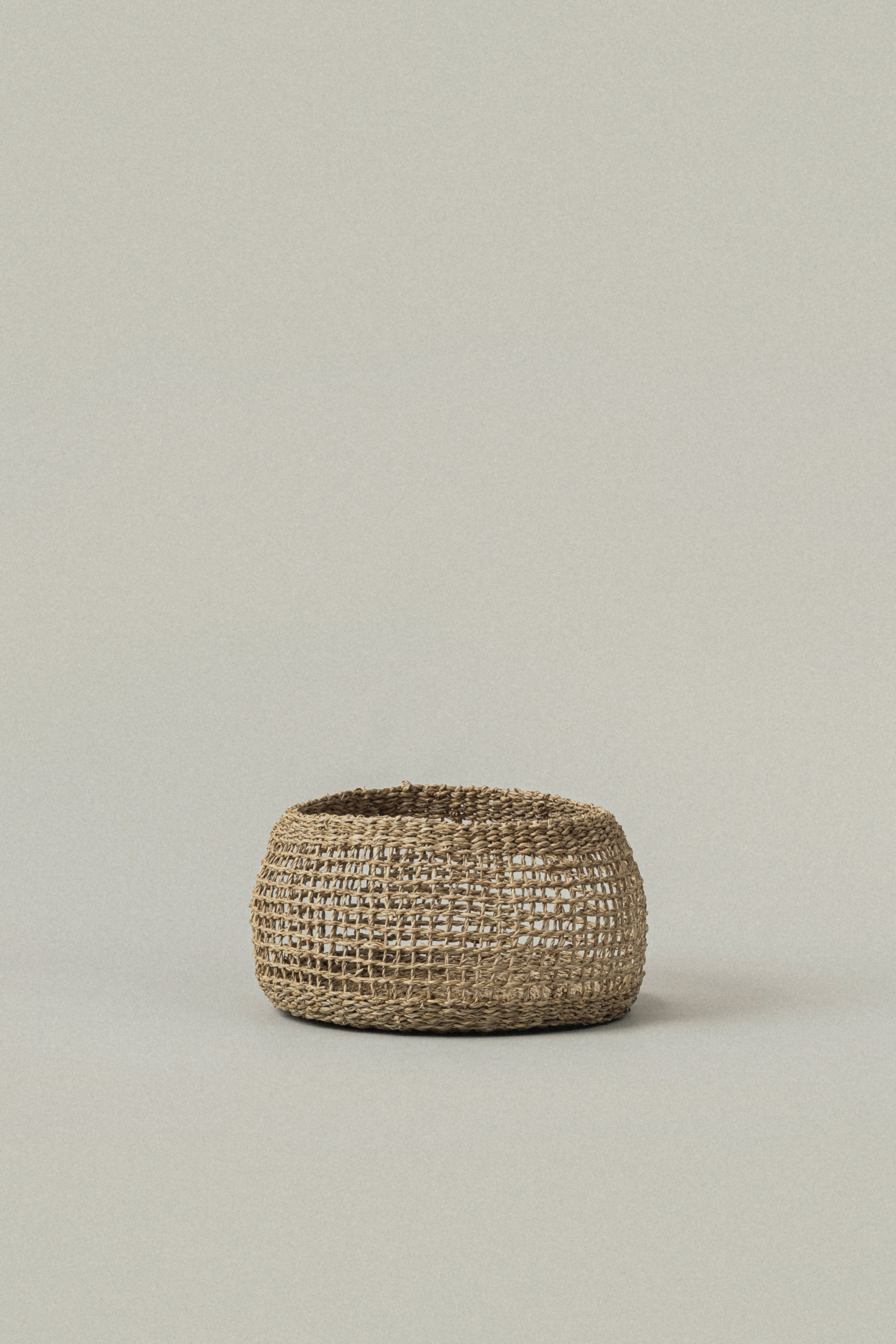 Medium Siwa Round Seagrass Basket - Medium Siwa Round Seagrass Basket